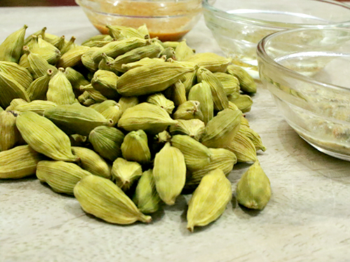 5 Best Health Benefits Of Green Cardamom With Video By Sonia Goyal